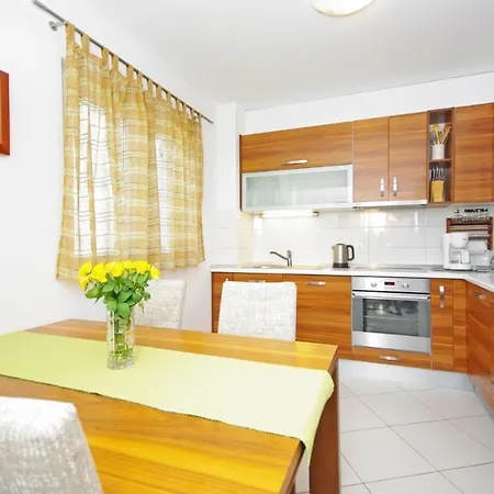 Quiet In Citty Center Apartment